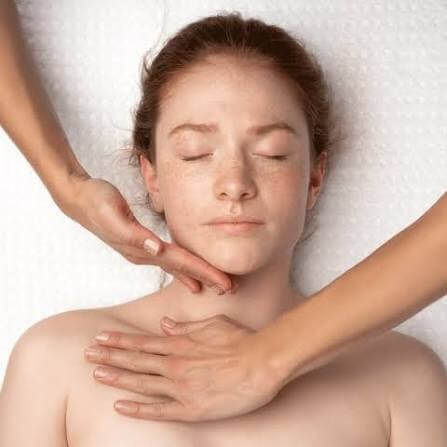 soin-ados-nettoyant-purete-acnilogique